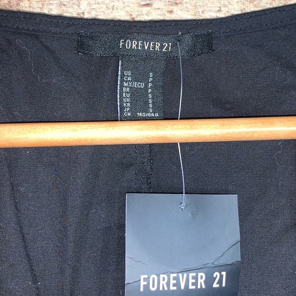 FOREVER21 Black Corset crop top with Puff Shoulder - Picture 3 of 6